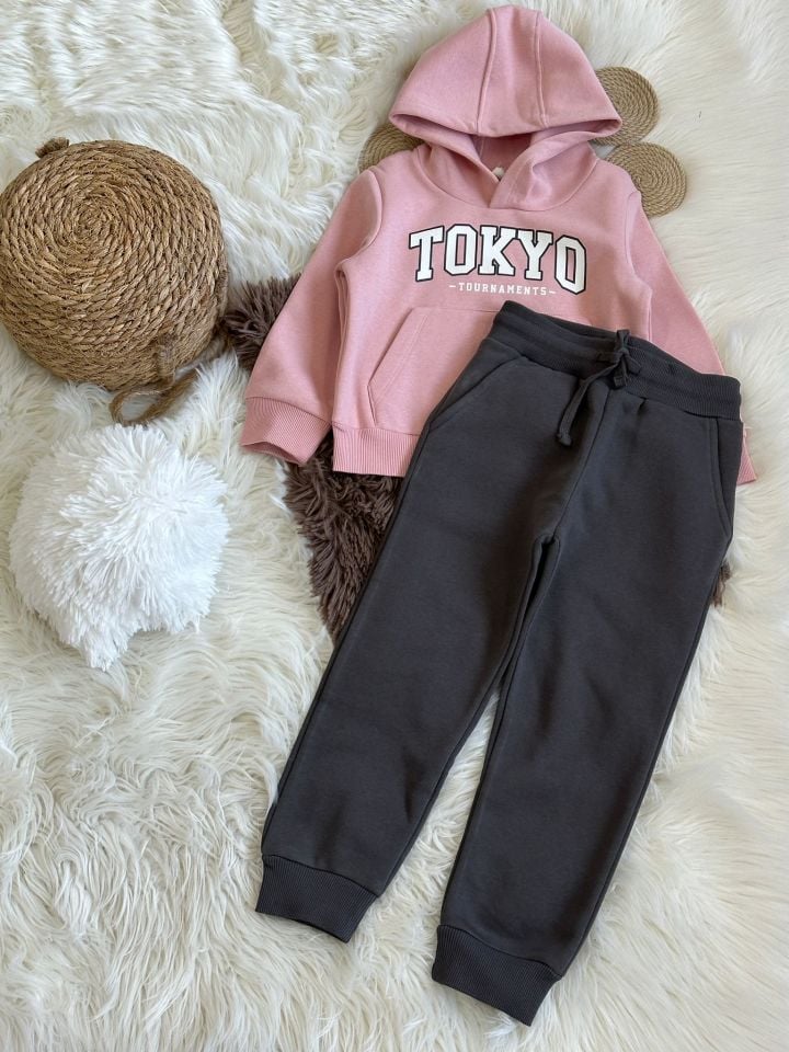 Pembe Antrasit Tokyo Takım