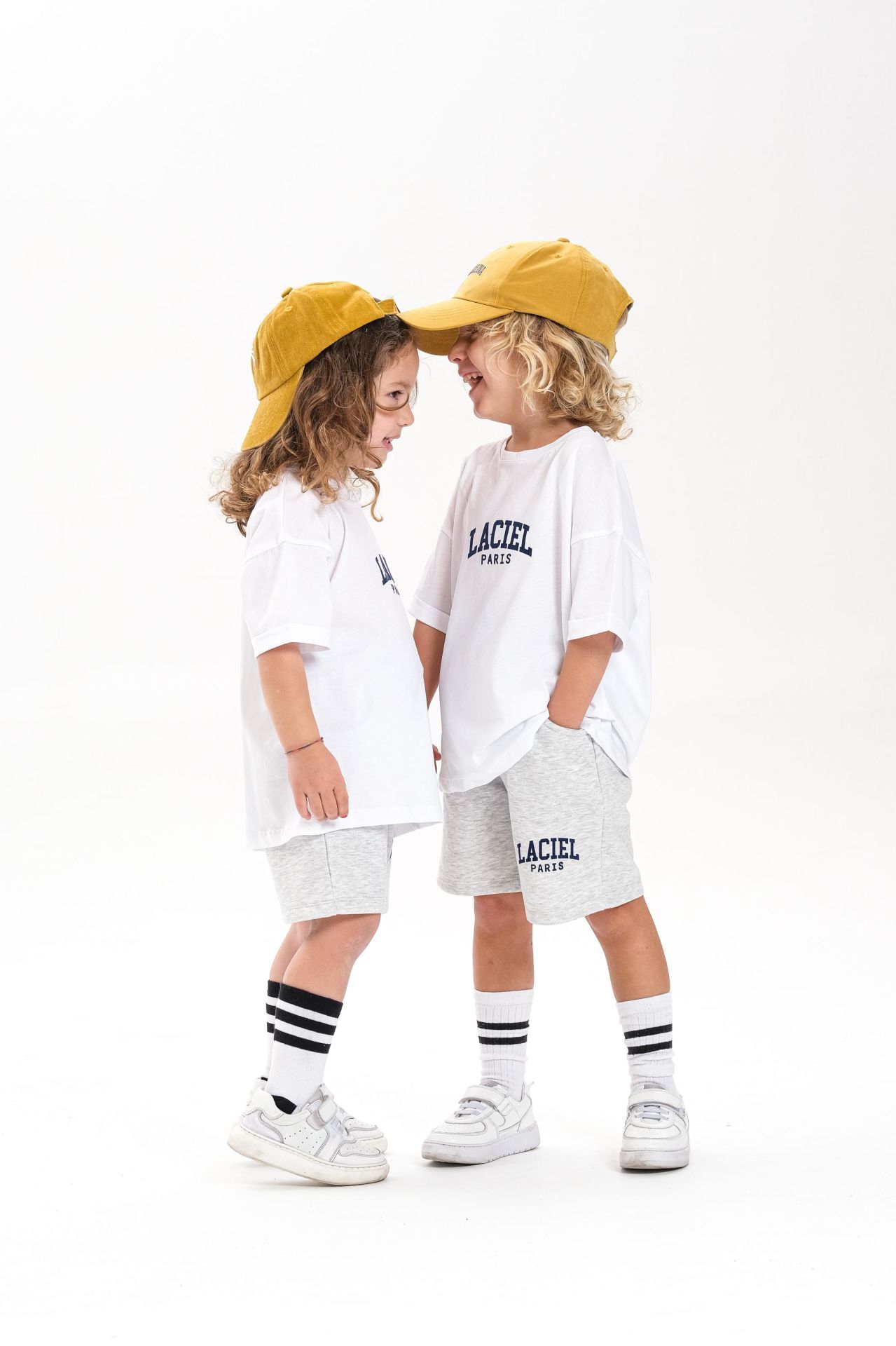 La'ciel Paris Gri Beyaz Unisex Şortlu Takım