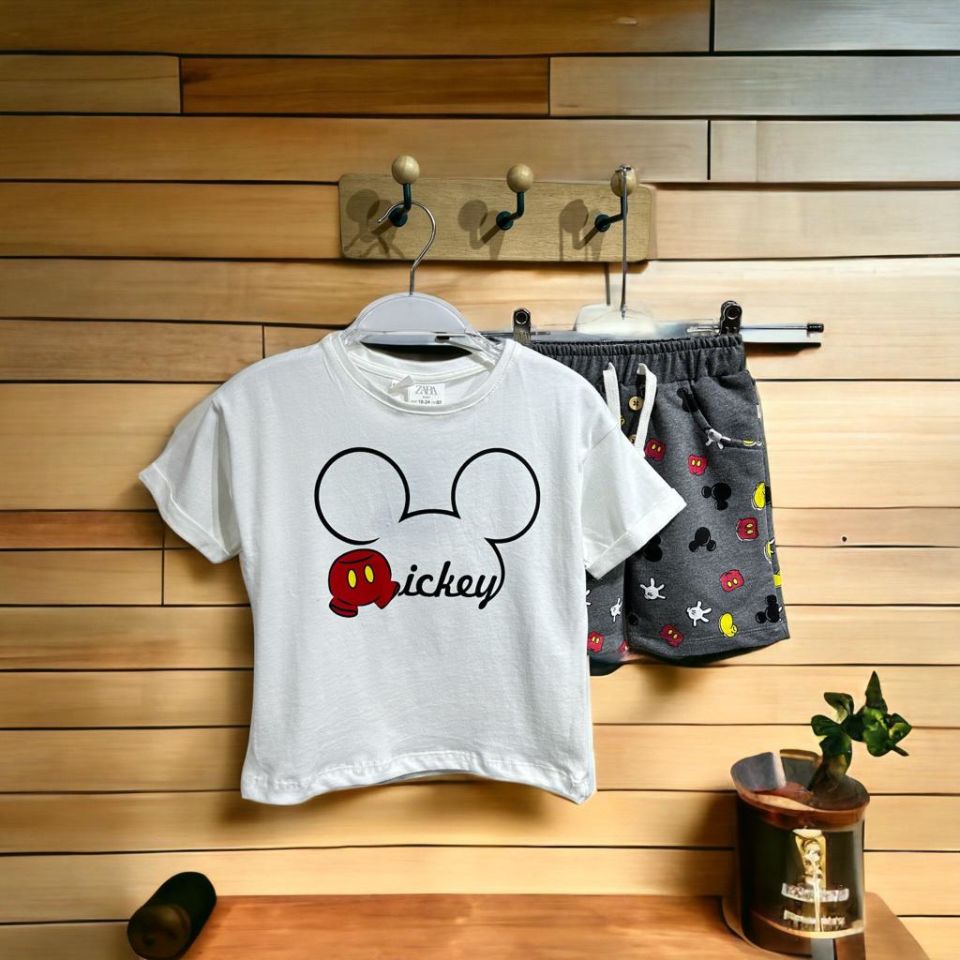 Siyah Beyaz Mickey Mouse Şortlu Takım