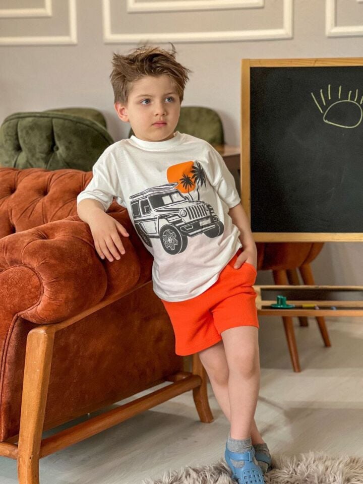 Turuncu Beyaz Jeep Baskılı Şortlu Takım