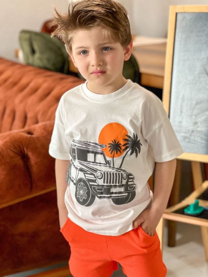 Turuncu Beyaz Jeep Baskılı Şortlu Takım