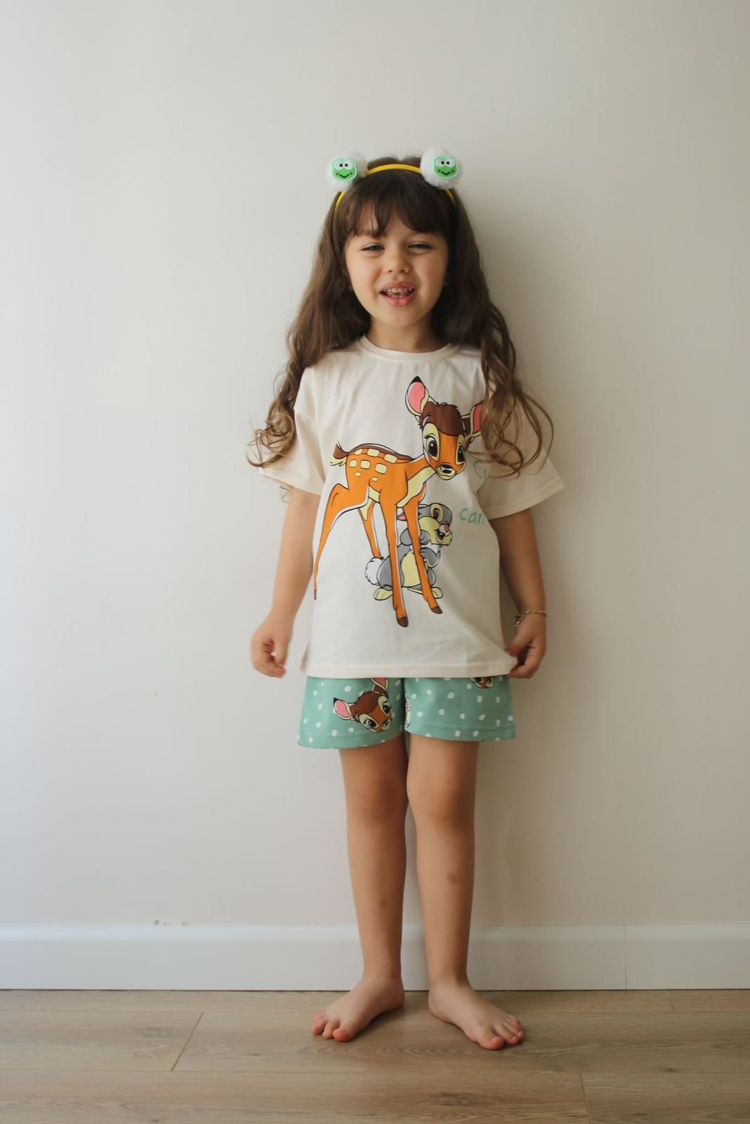 Yeşil Şortlu Bambi Takım